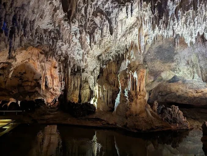 Höhle der Wunder